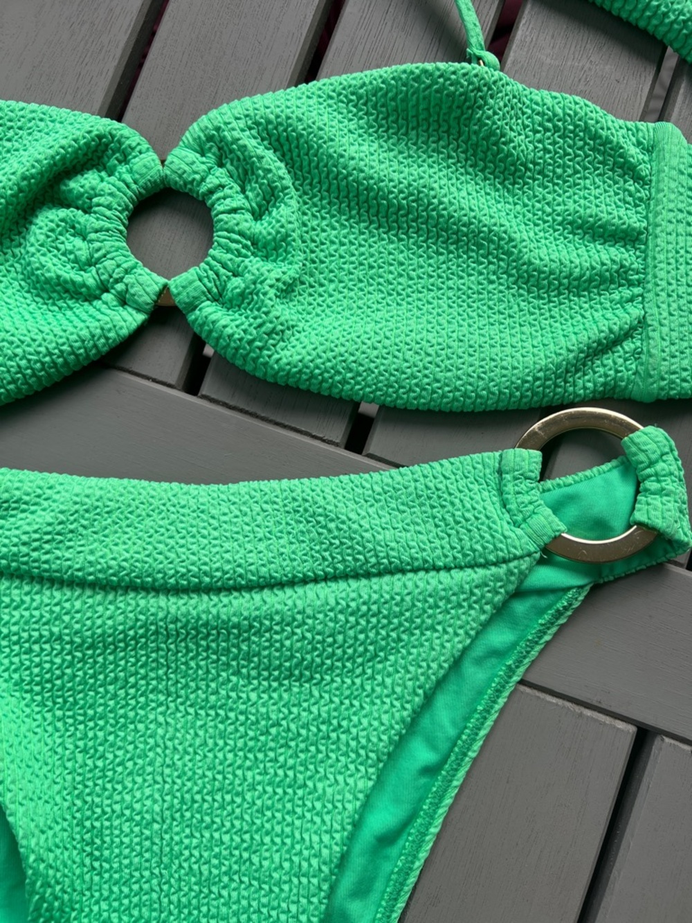 Monday Swimwear size M Textured Ring Accent Bikini Set in Green gold ring - Picture 3 of 8